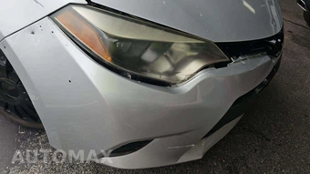 2015 Toyota Corolla LE – miniatura 32