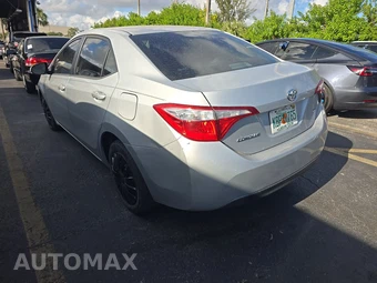 2015 Toyota Corolla LE – miniatura 6