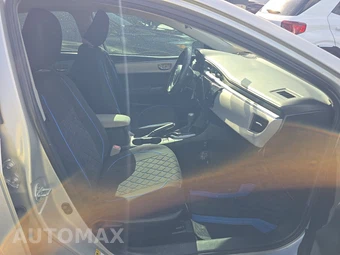 2015 Toyota Corolla LE – miniatura 8
