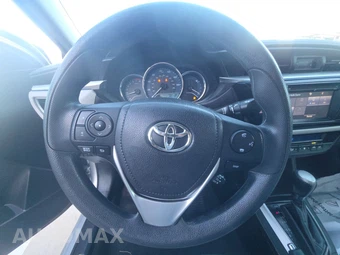2015 Toyota Corolla LE – miniatura 10