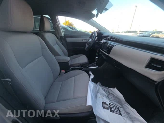 2015 Toyota Corolla LE – miniatura 8