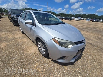 2015 Toyota Corolla LE - miniatura 3