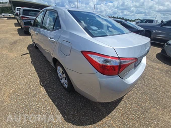 2015 Toyota Corolla LE - miniatura 6