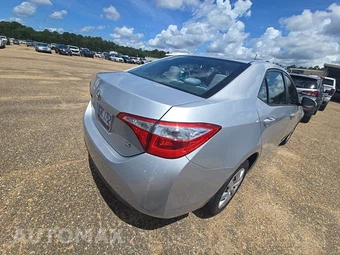 2015 Toyota Corolla LE - miniatura 8