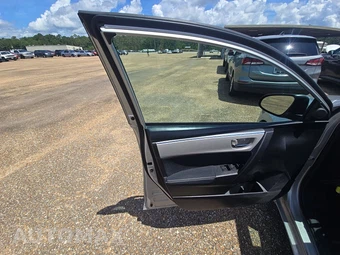 2015 Toyota Corolla LE - miniatura 9
