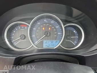 2015 Toyota Corolla LE – miniatura 15