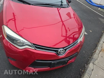 2015 Toyota Corolla LE – miniatura 2