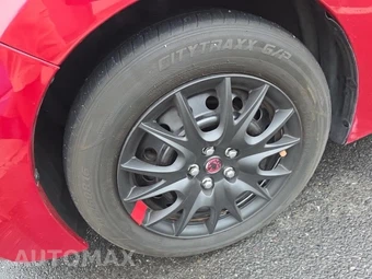 2015 Toyota Corolla LE – miniatura 8