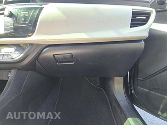 2015 Toyota Corolla LE – miniatura 19