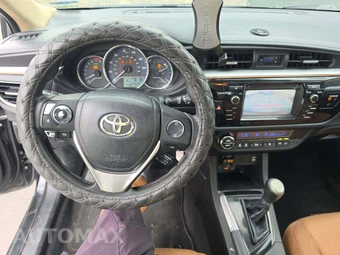 2015 Toyota Corolla LE Plus - miniatura 10