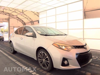 2015 Toyota Corolla S Plus – miniatura 3