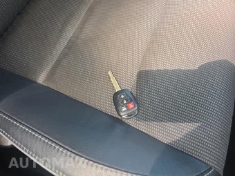 2015 Toyota Corolla S Plus – miniatura 28