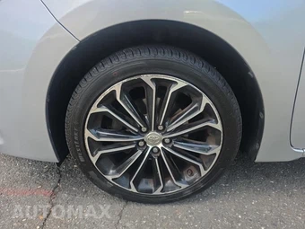 2015 Toyota Corolla S Plus – miniatura 8