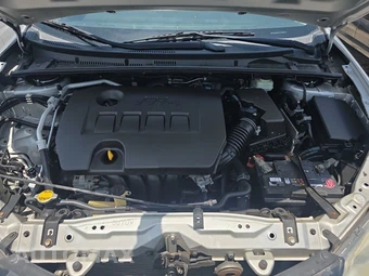 2015 Toyota Corolla S Plus – miniatura 15