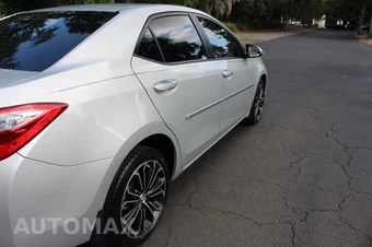 2015 Toyota Corolla S Plus - miniatura 9