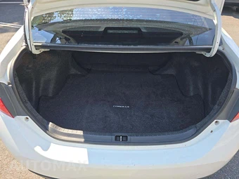 2015 Toyota Corolla S Plus – miniatura 14