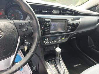 2015 Toyota Corolla S Plus – miniatura 10