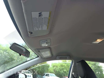 2015 Toyota Corolla S Plus – miniatura 11