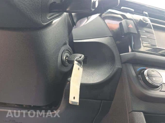2015 Toyota Corolla S Plus – miniatura 8