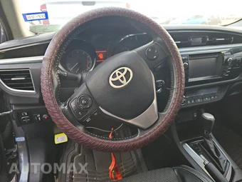 2015 Toyota Corolla S Plus – miniatura 10