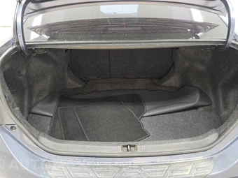 2015 Toyota Corolla S Plus – miniatura 16
