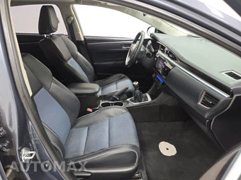 2015 Toyota Corolla S Plus – miniatura 8
