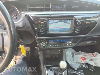 2015 Toyota Corolla S Plus – miniatura 7