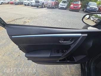 2015 Toyota Corolla S Premium – miniatura 9