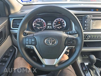 2015 Toyota Highlander LE – miniatura 10