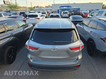 2015 Toyota Highlander LE – miniatura 5