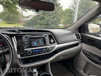 2015 Toyota Highlander LE Plus - miniatura 17