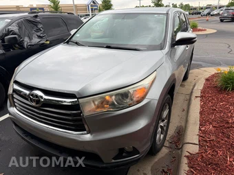 2015 Toyota Highlander LE Plus - miniatura 3