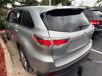 2015 Toyota Highlander LE Plus - miniatura 5