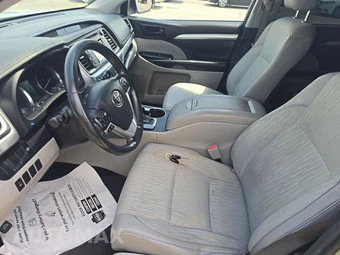 2015 Toyota Highlander LE Plus – miniatura 7