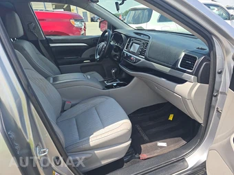 2015 Toyota Highlander LE Plus – miniatura 8