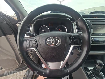 2015 Toyota Highlander LE Plus – miniatura 10