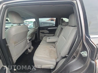 2015 Toyota Highlander LE Plus – miniatura 13