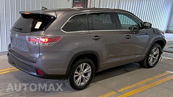 2015 Toyota Highlander LE Plus – miniatura 4