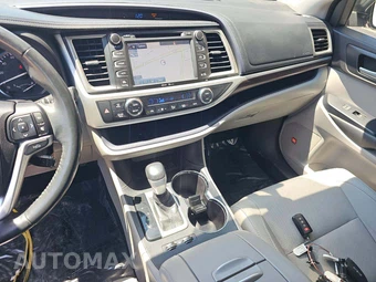 2015 Toyota Highlander Limited Platinum – miniatura 10