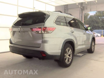 2015 Toyota Highlander XLE – miniatura 4