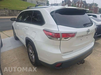 2015 Toyota Highlander XLE – miniatura 2