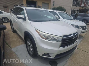 2015 Toyota Highlander XLE – miniatura 4