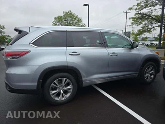 2015 Toyota Highlander XLE – miniatura 4