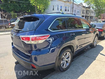 2015 Toyota Highlander XLE – miniatura 3