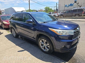 2015 Toyota Highlander XLE – miniatura 4