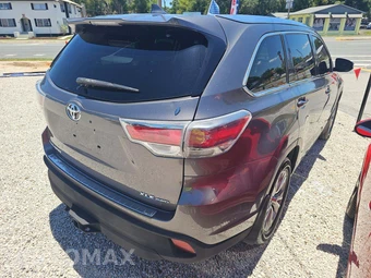 2015 Toyota Highlander XLE – miniatura 3