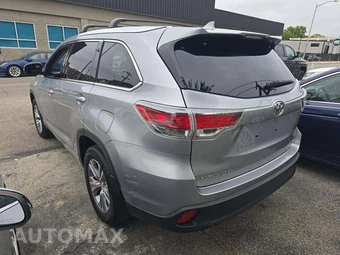 2015 Toyota Highlander XLE – miniatura 2