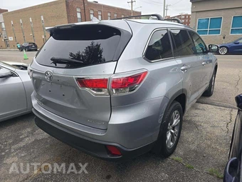 2015 Toyota Highlander XLE – miniatura 3