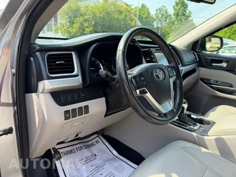 2015 Toyota Highlander XLE – miniatura 39