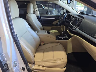 2015 Toyota Highlander XLE – miniatura 8